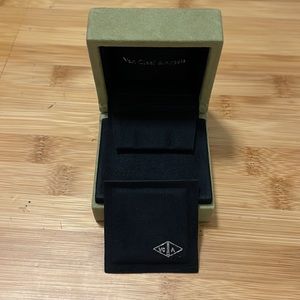 Authentic Van Cleef & Arpels jewelry Box Earring